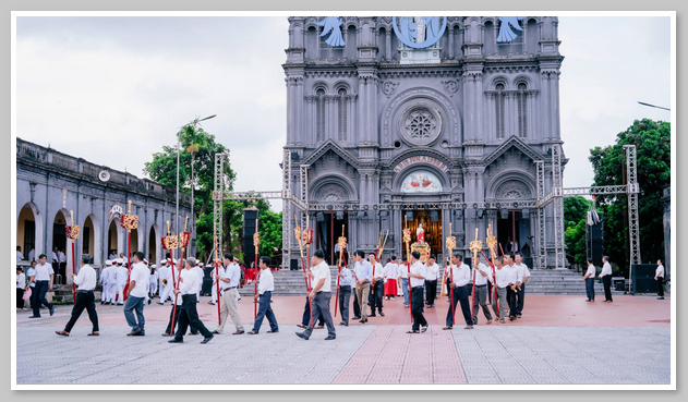 Nhà thờ Giáo xứ Bút Đông